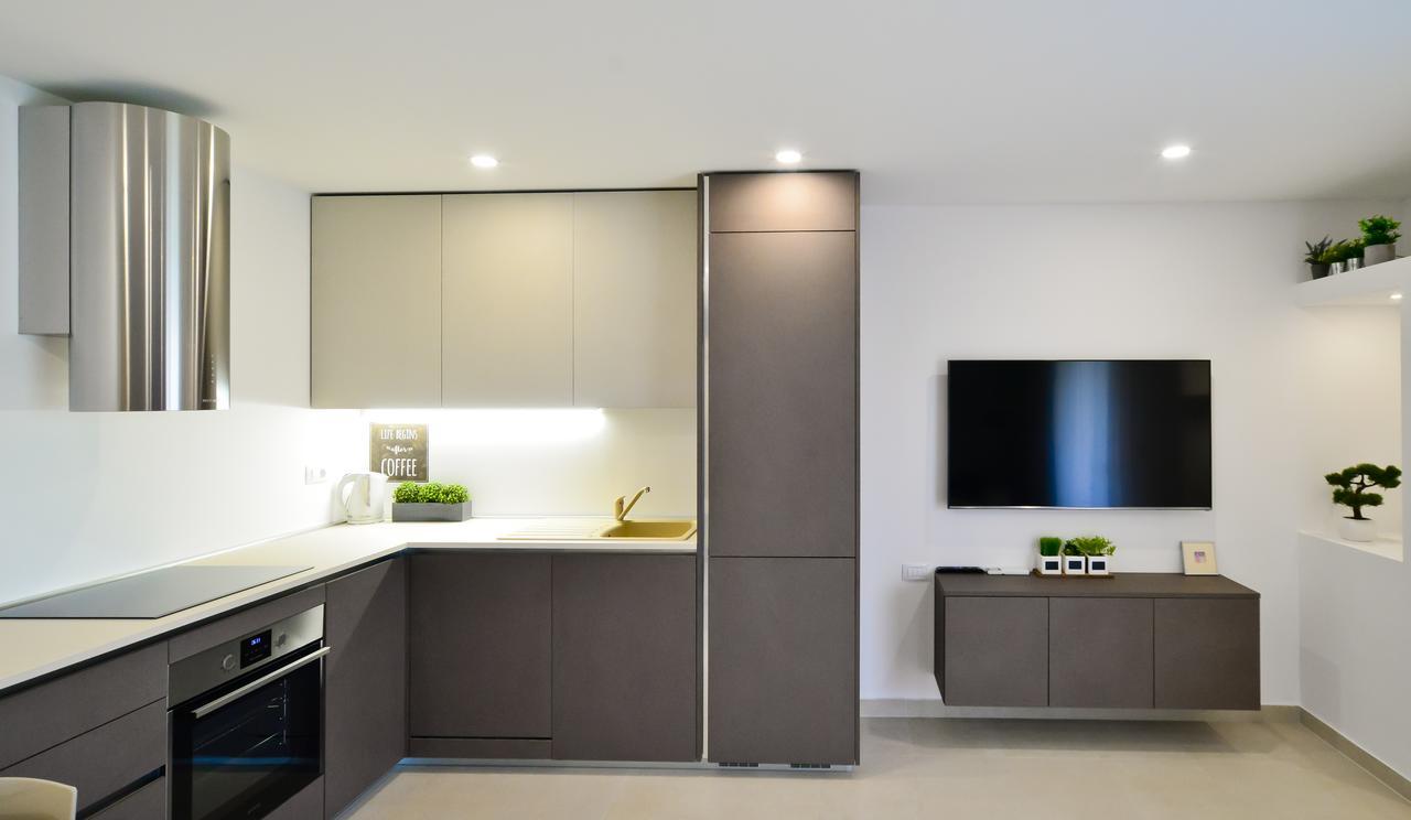 Apartman Andrea L Pomer Exterior photo