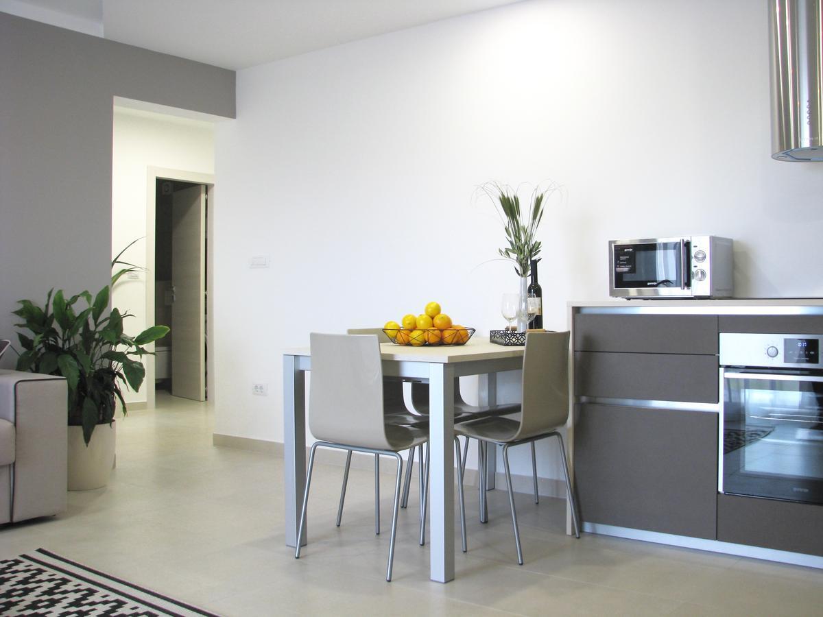 Apartman Andrea L Pomer Exterior photo